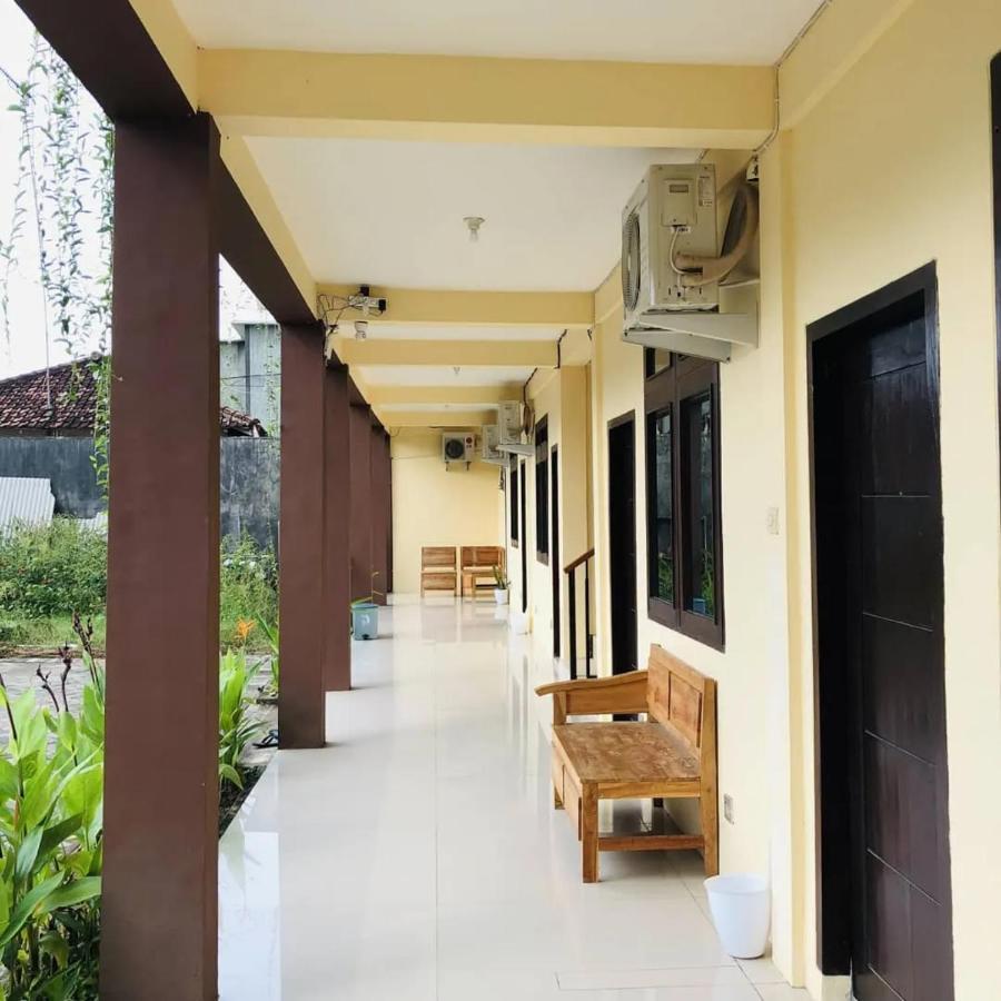 Calliandra Homestay Banyuwangi  Esterno foto