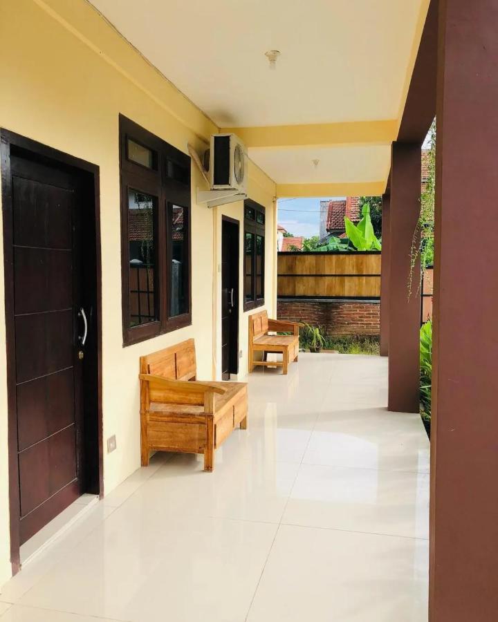 Calliandra Homestay Banyuwangi  Esterno foto