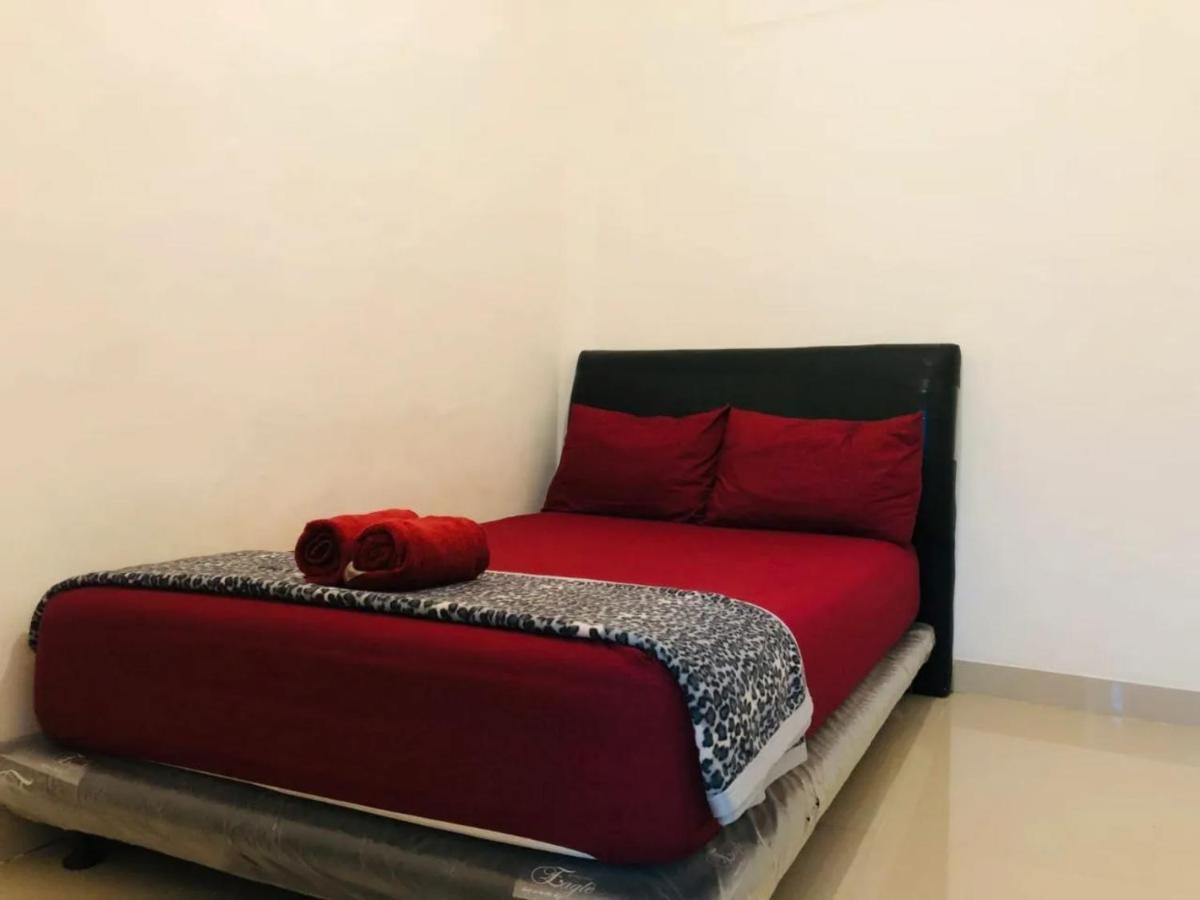 Calliandra Homestay Banyuwangi  Esterno foto